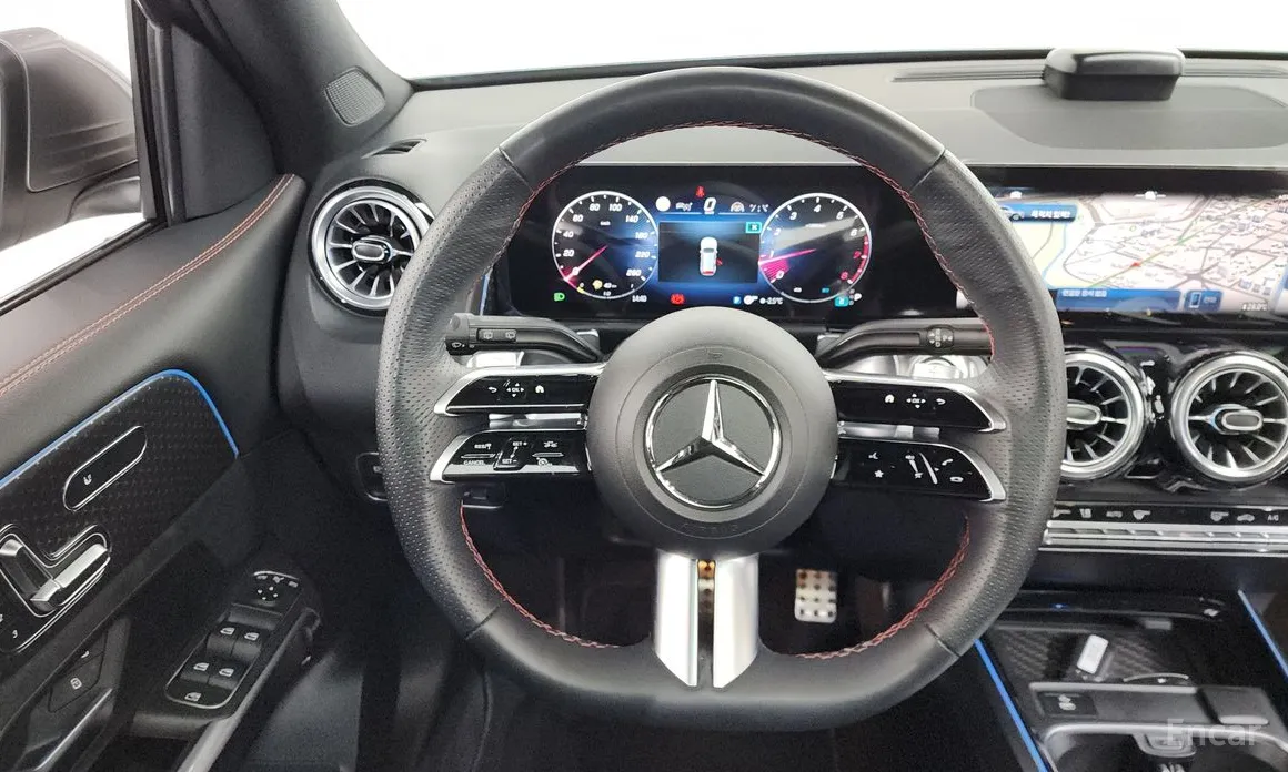 Фото 13 - Mercedes-Benz GLB-Class