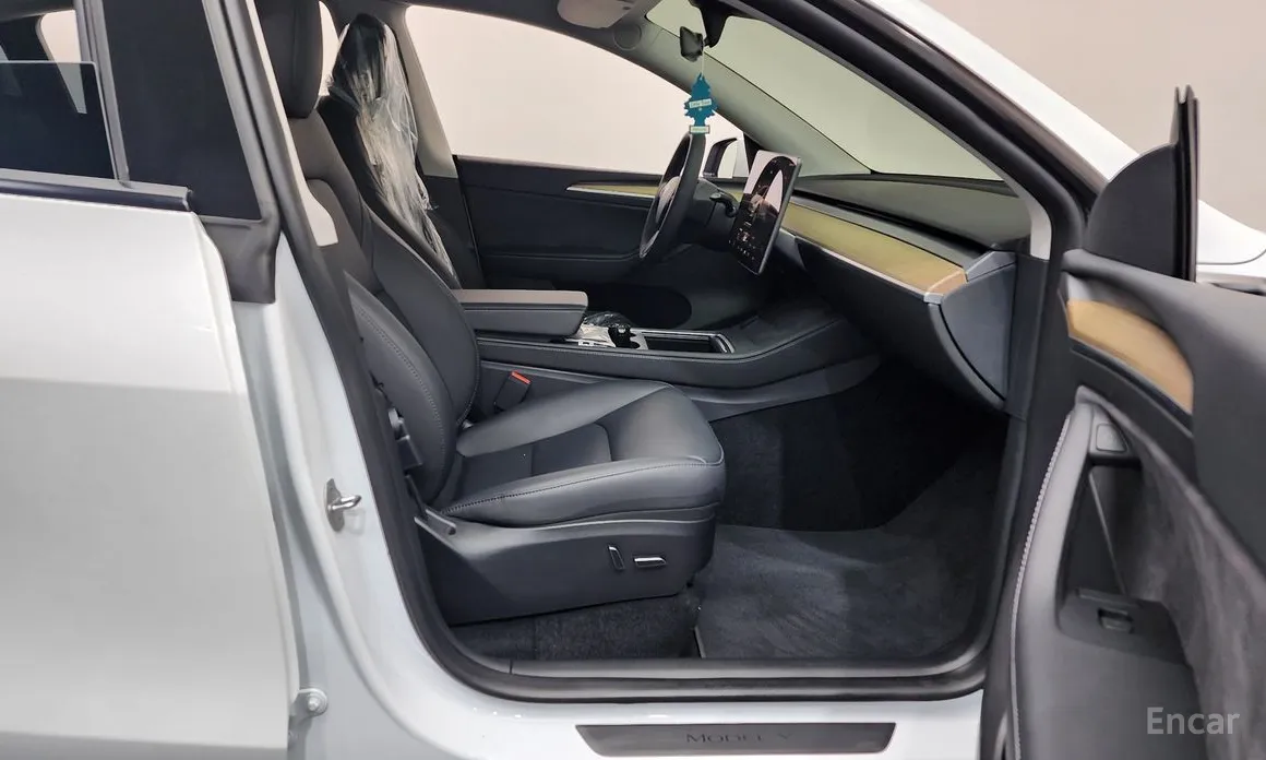 Фото 11 - Tesla Model Y