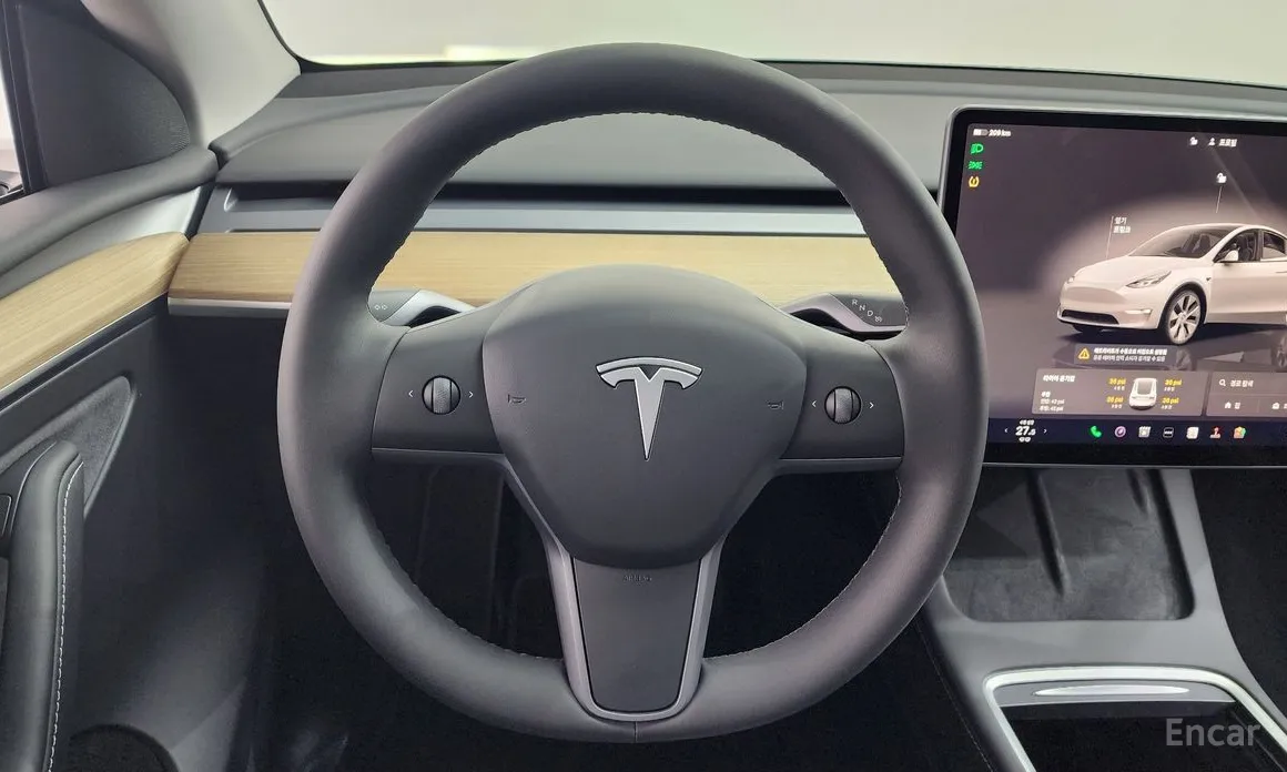 Фото 13 - Tesla Model Y