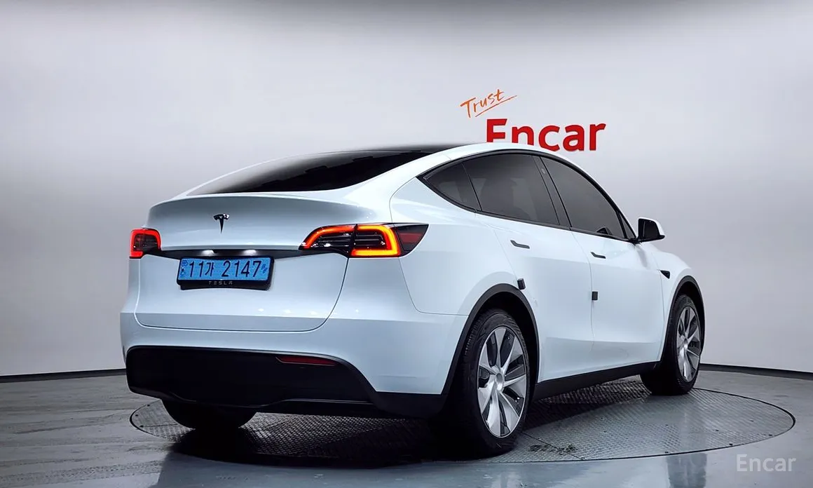 Фото 2 - Tesla Model Y