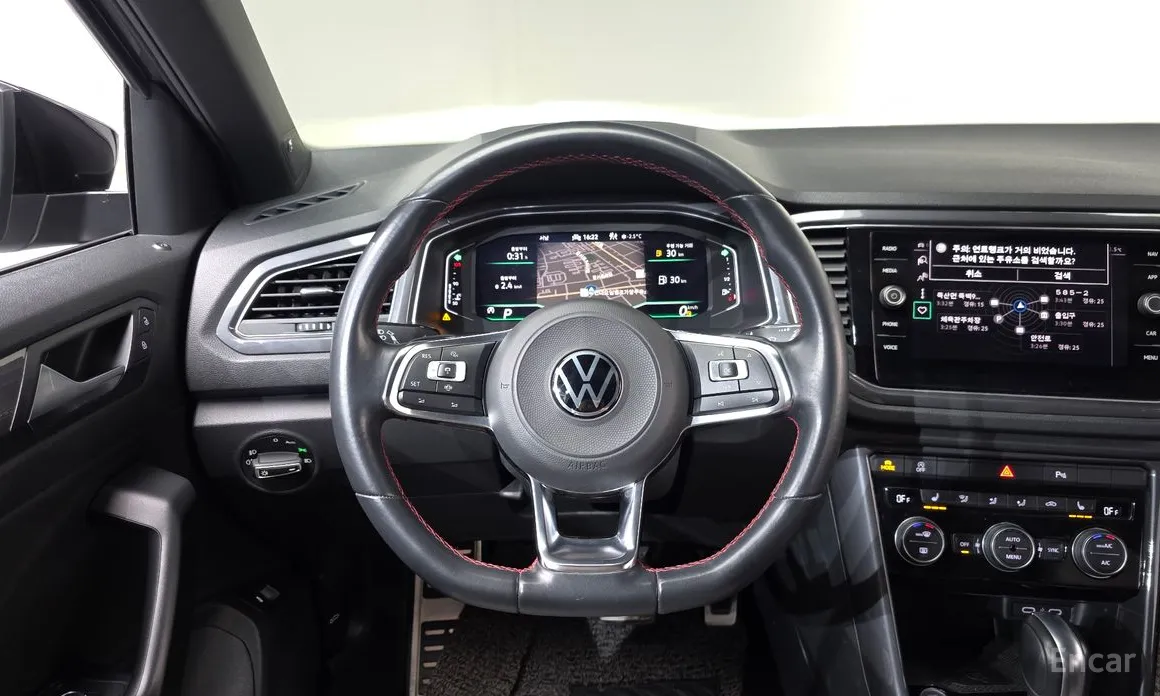 Фото 13 - Volkswagen T-Roc