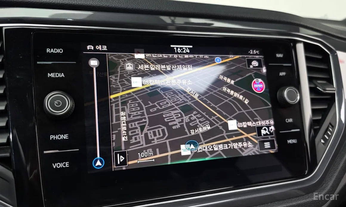 Фото 15 - Volkswagen T-Roc