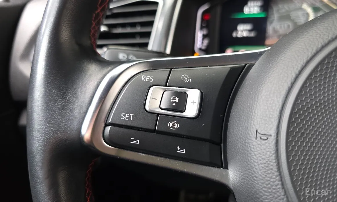 Фото 17 - Volkswagen T-Roc