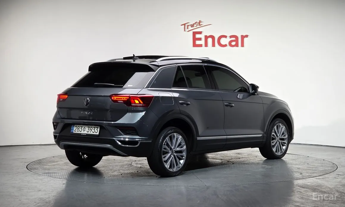 Фото 2 - Volkswagen T-Roc