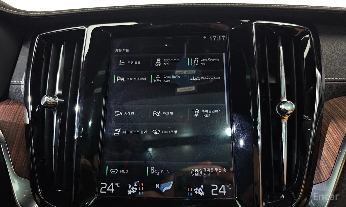 Фото 16 - Volvo V60