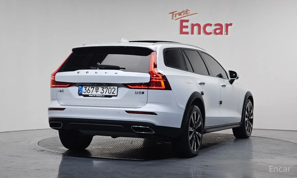 Фото 2 - Volvo V60