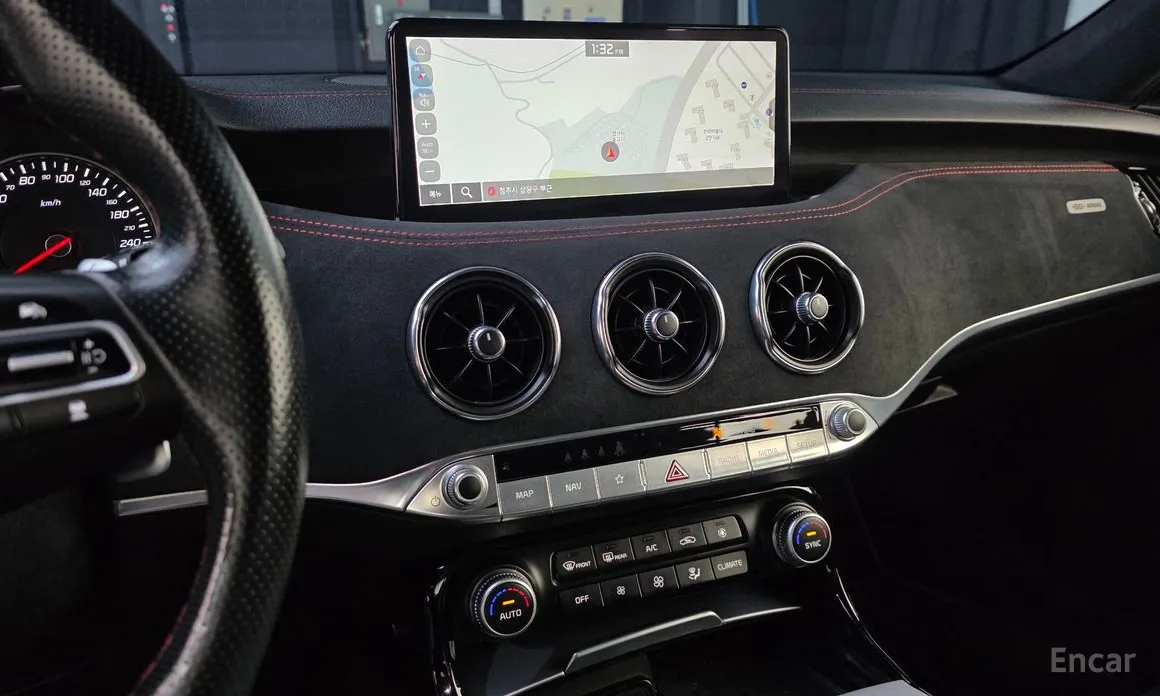 Фото 13 - Kia Stinger