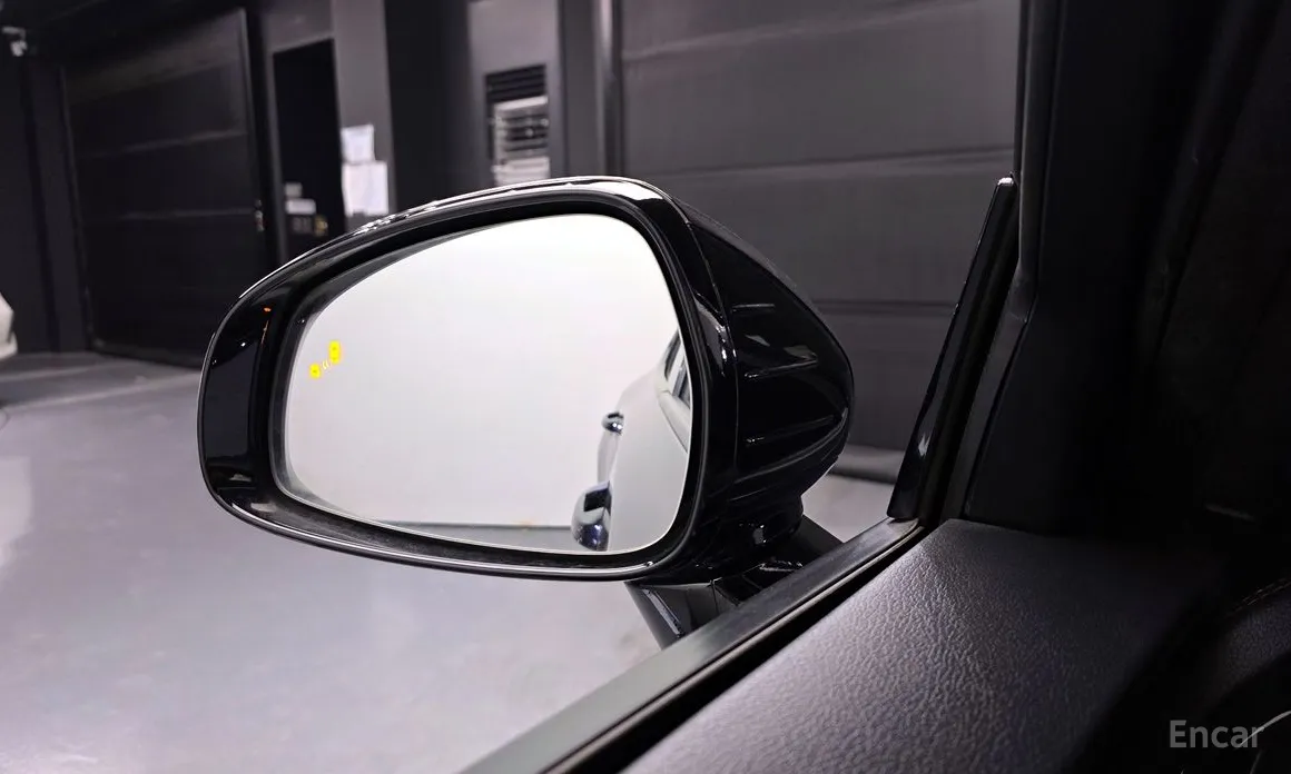 Фото 18 - Kia Stinger