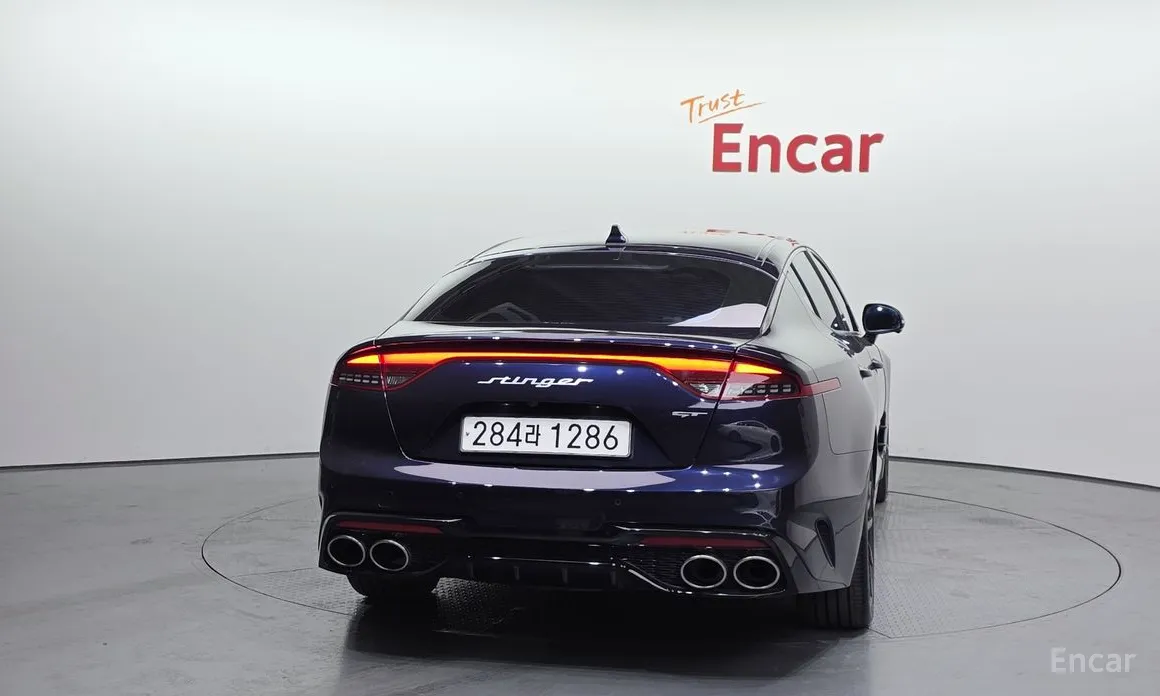 Фото 4 - Kia Stinger