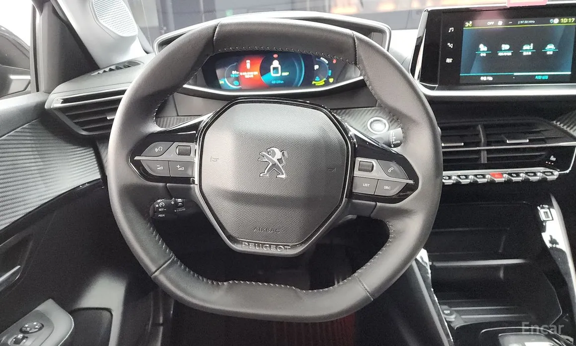 Фото 13 - Peugeot 208