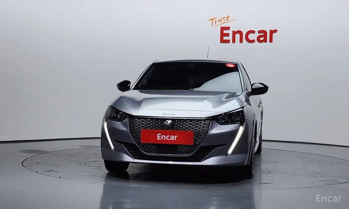 Фото 3 - Peugeot 208