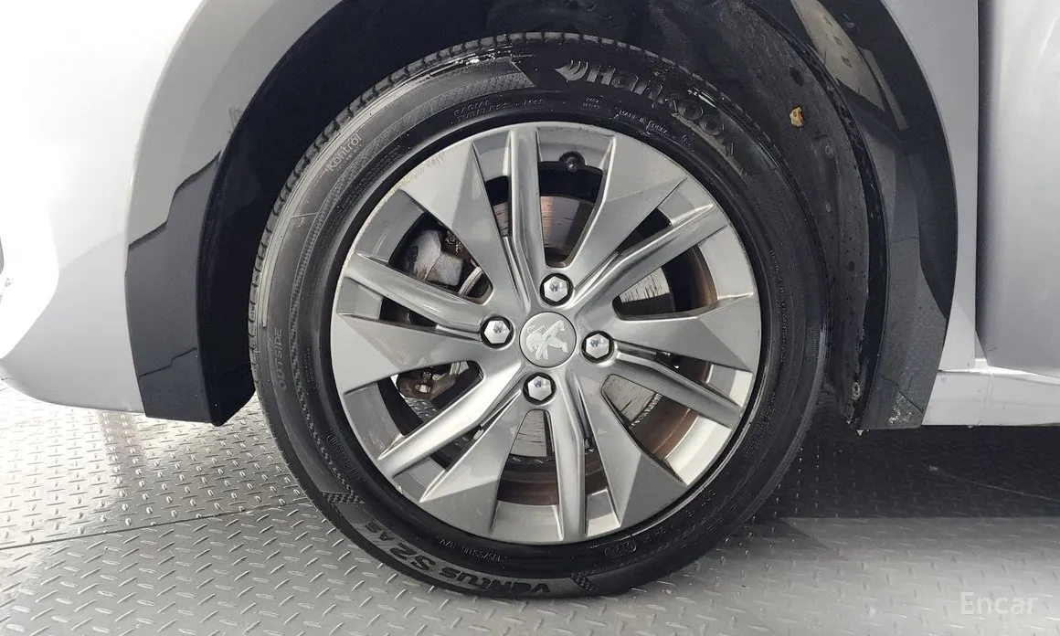 Фото 5 - Peugeot 208