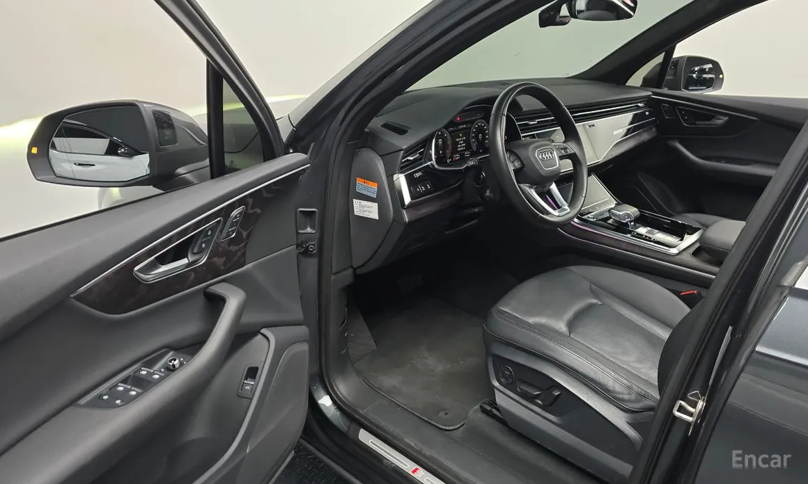 Фото 11 - Audi Q7