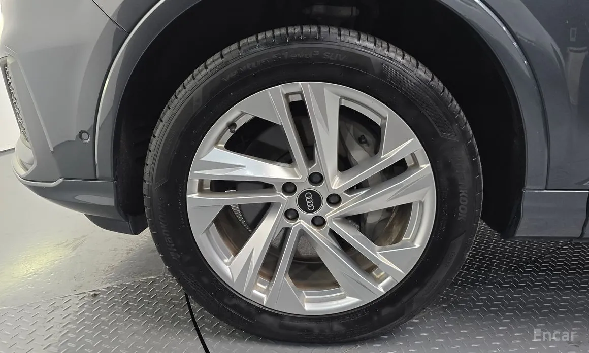 Фото 5 - Audi Q7