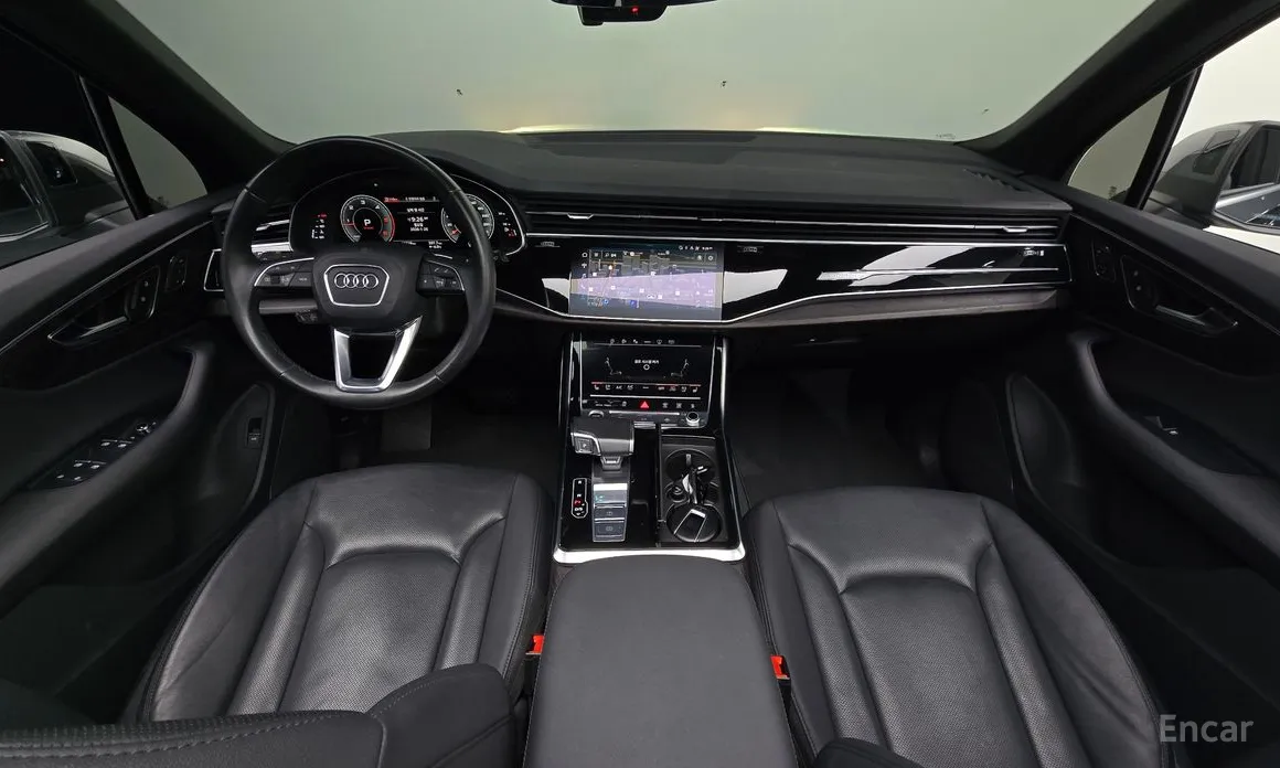 Фото 7 - Audi Q7