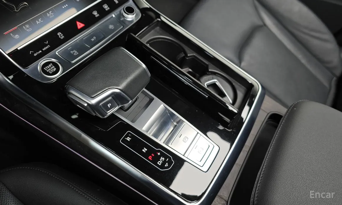 Фото 9 - Audi Q7