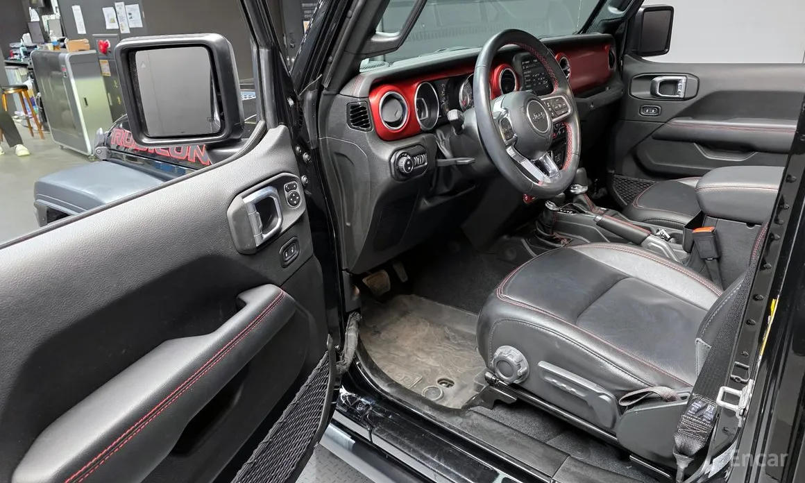 Фото 11 - Jeep Wrangler