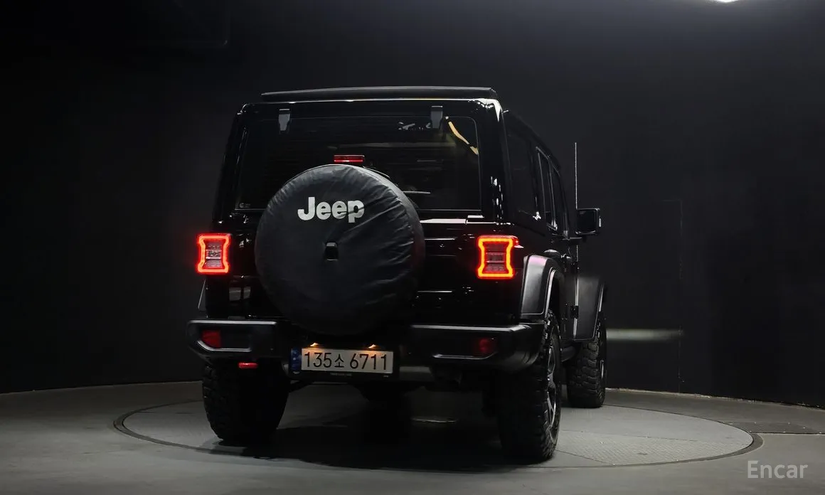 Фото 4 - Jeep Wrangler