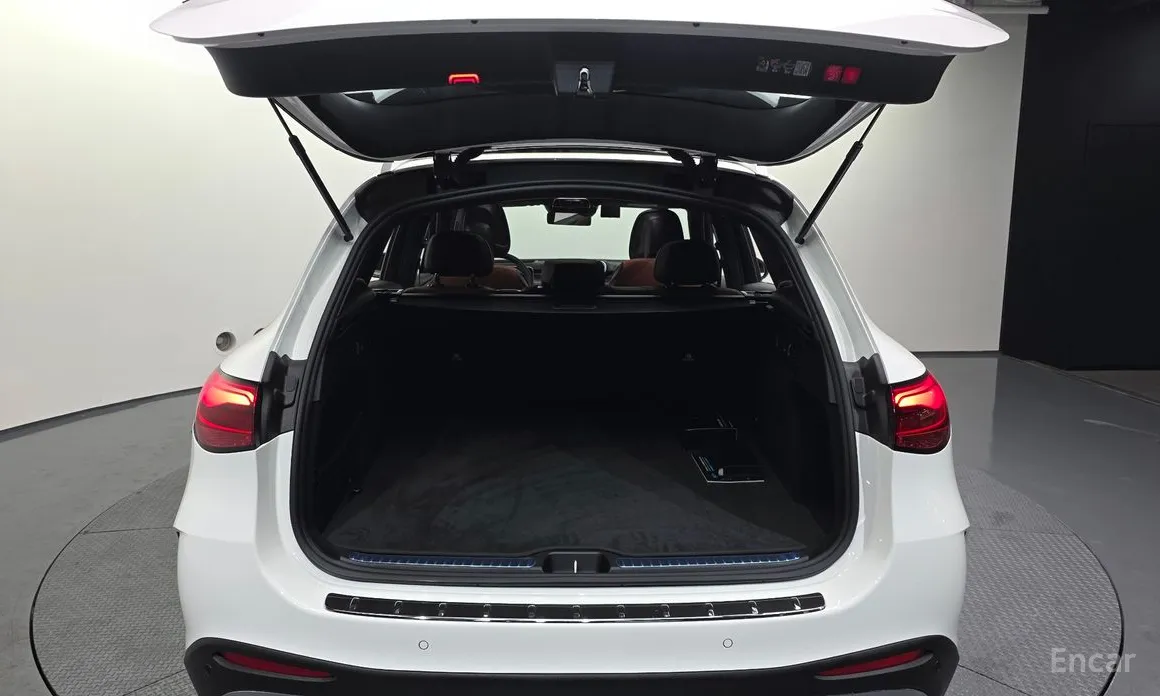 Фото 20 - Mercedes-Benz GLC-Class