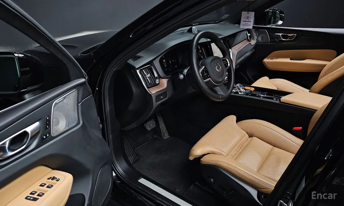 Фото 11 - Volvo XC60