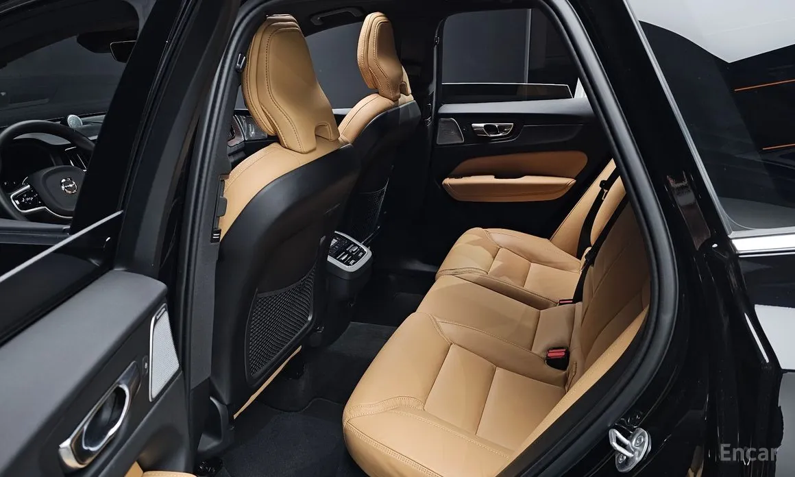 Фото 12 - Volvo XC60