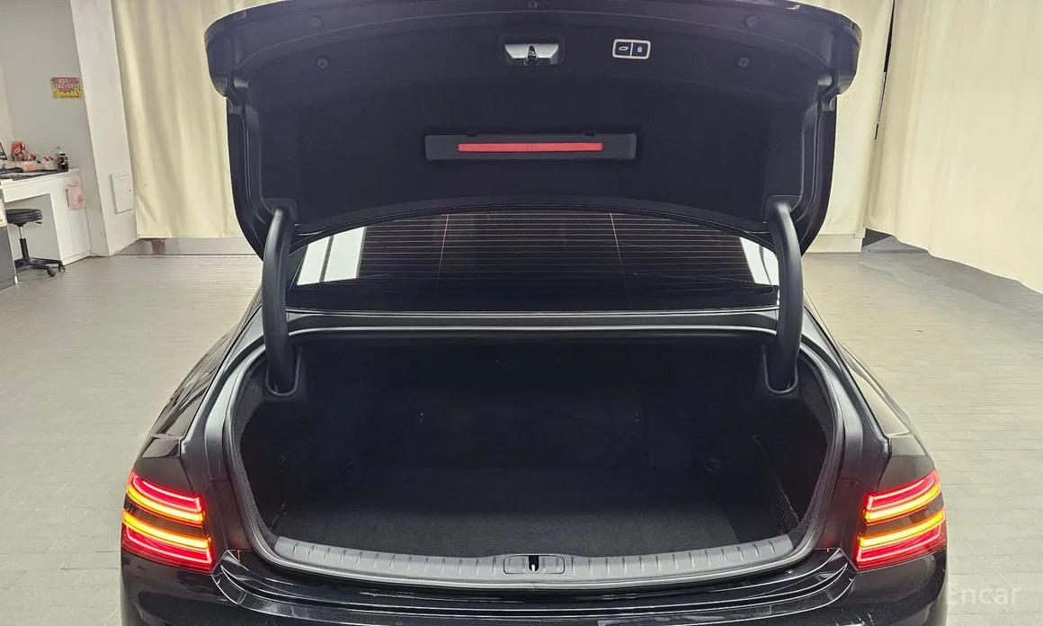 Фото 20 - Genesis G80