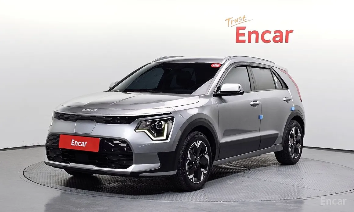 Photo 1 - Kia Niro