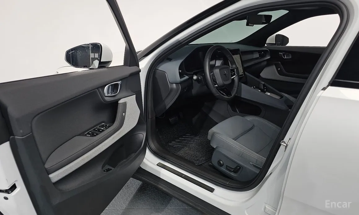 Фото 11 - Polestar 2