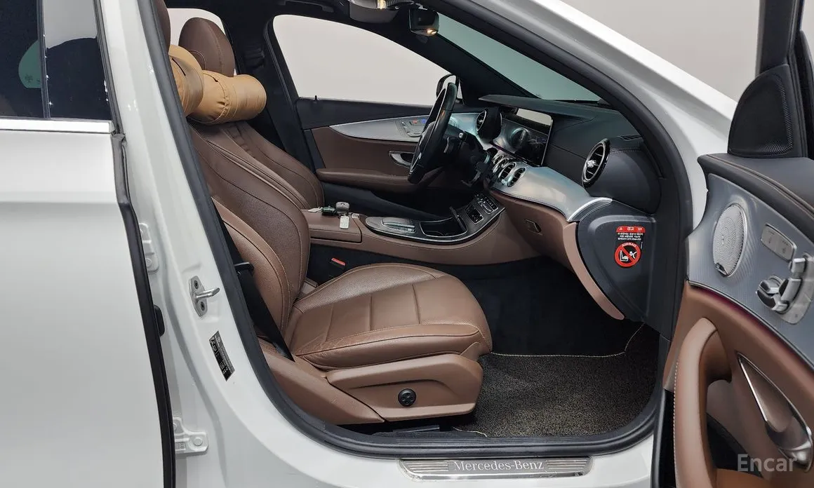 Фото 11 - Mercedes-Benz E-Class