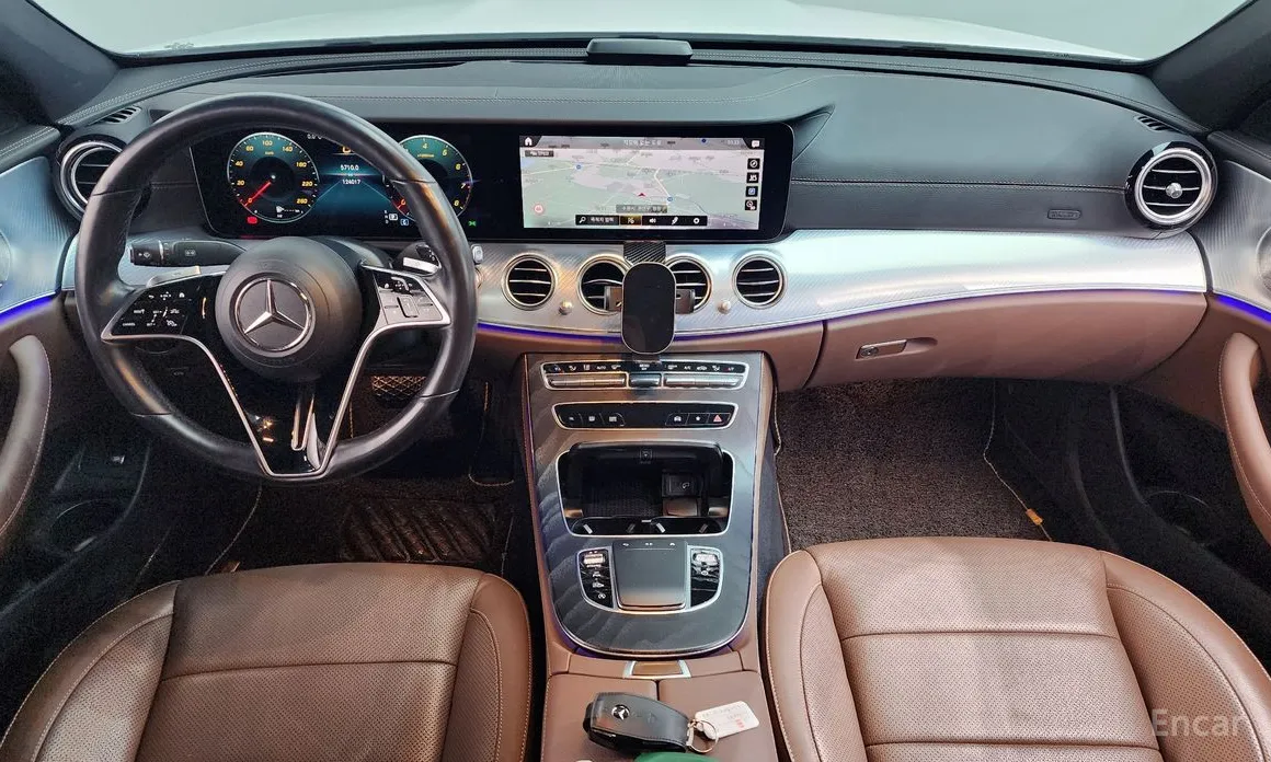 Фото 7 - Mercedes-Benz E-Class