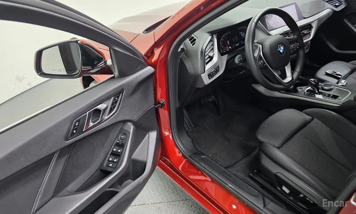 Фото 11 - BMW 1 Series