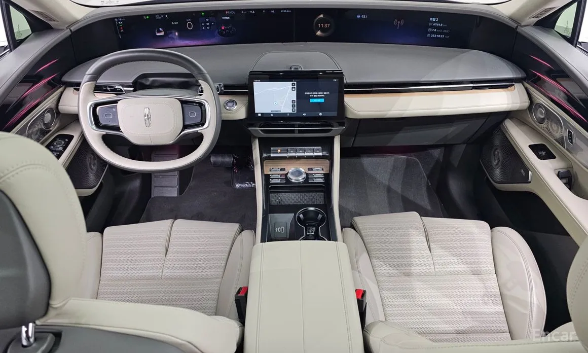 Фото 7 - Lincoln Nautilus