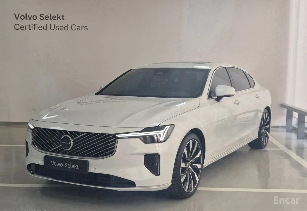 Фото 1 - Volvo S90