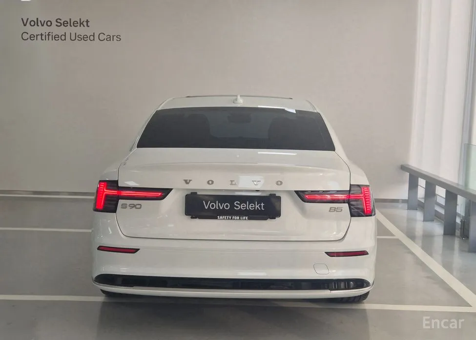 Фото 3 - Volvo S90