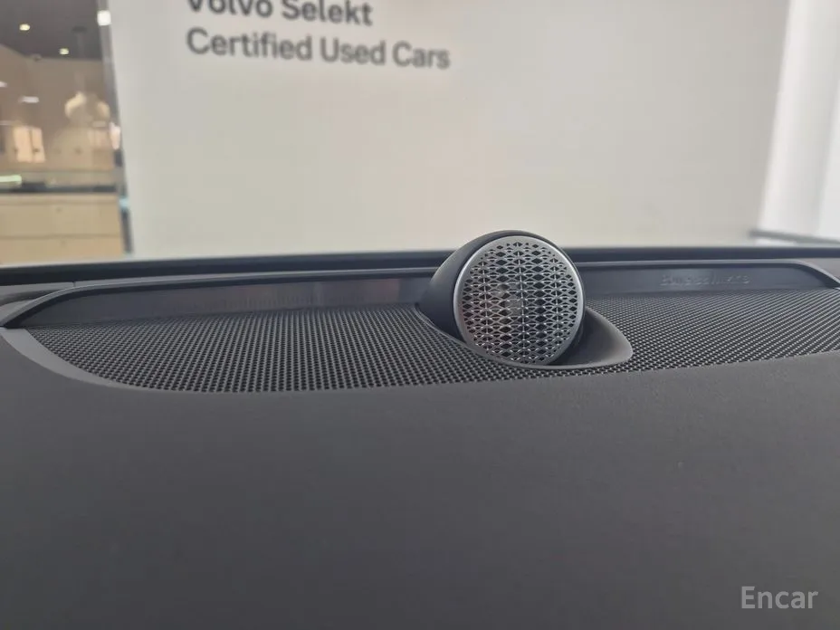 Фото 7 - Volvo S90