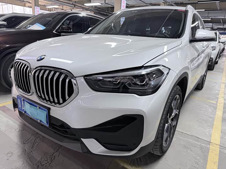 Фото 1 - BMW X1