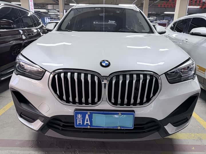 Фото 2 - BMW X1