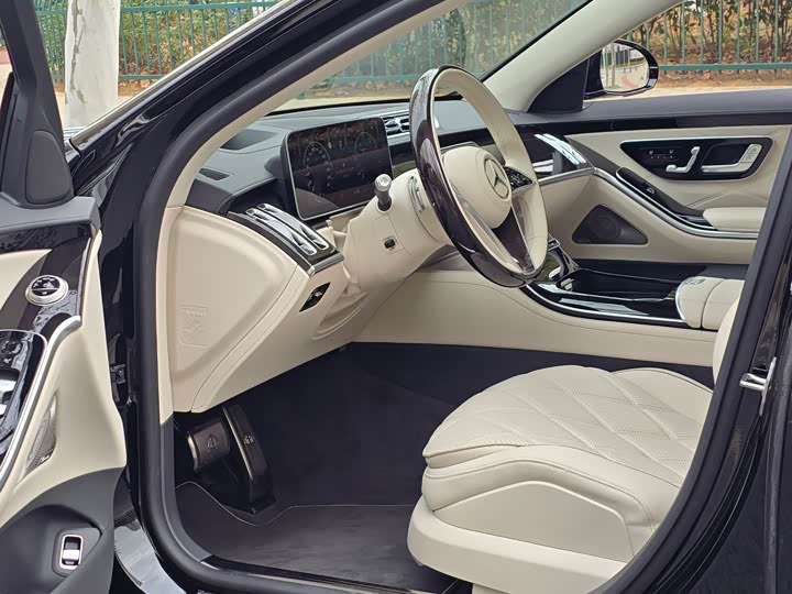 Фото 3 - Mercedes-Benz Maybach S-Class