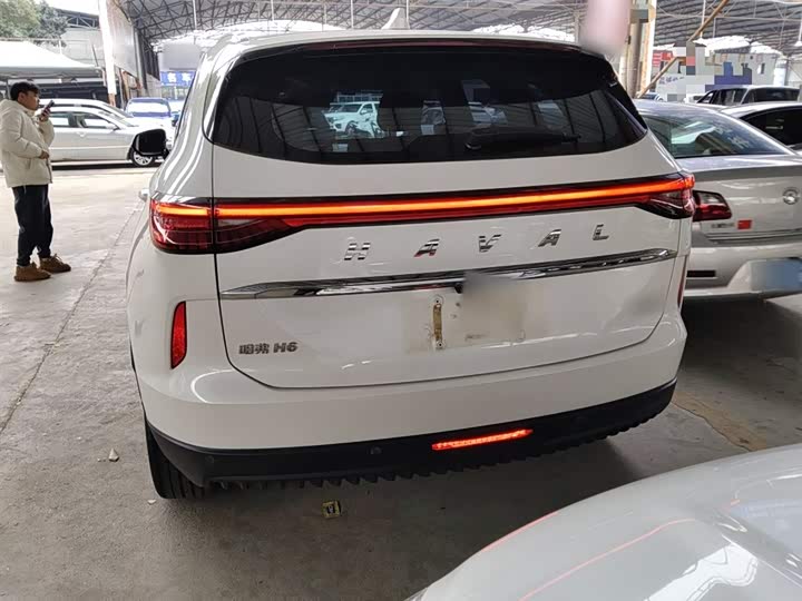 Фото 6 - Haval H6