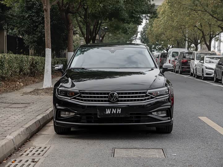 Фото 2 - Volkswagen Magotan