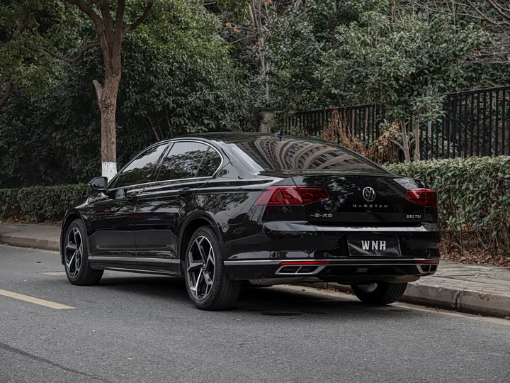 Фото 5 - Volkswagen Magotan