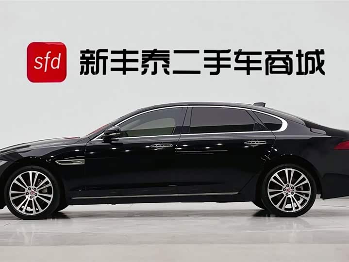 Фото 4 - Jaguar XF L