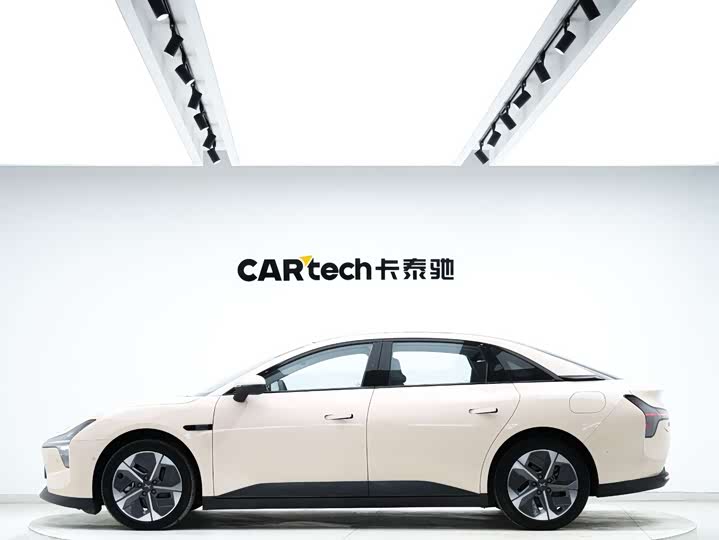 Фото 7 - XPeng Mona M03