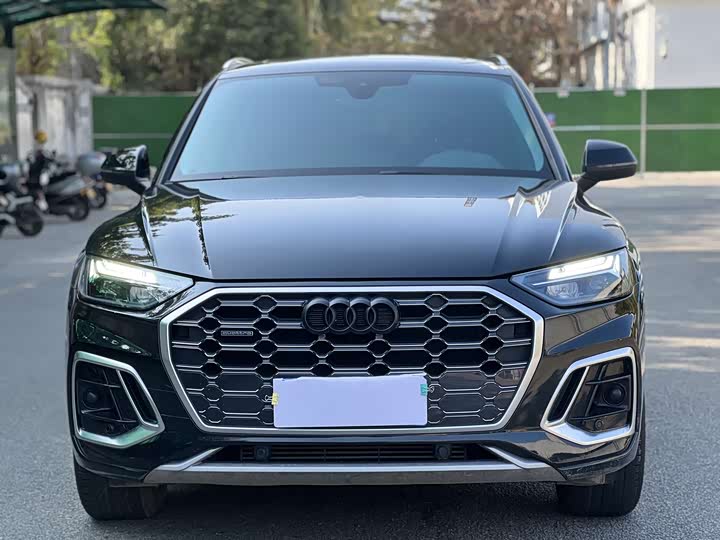 Фото 2 - Audi Q5L