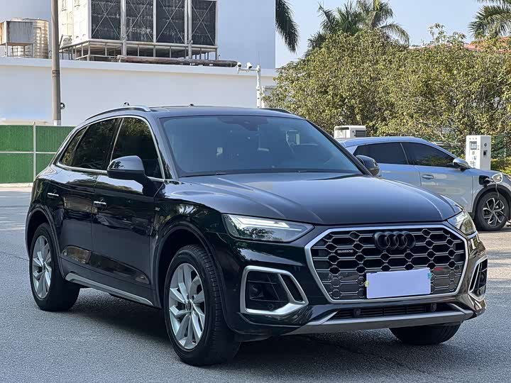 Фото 3 - Audi Q5L