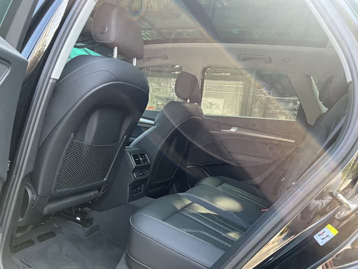 Фото 6 - Audi Q5L