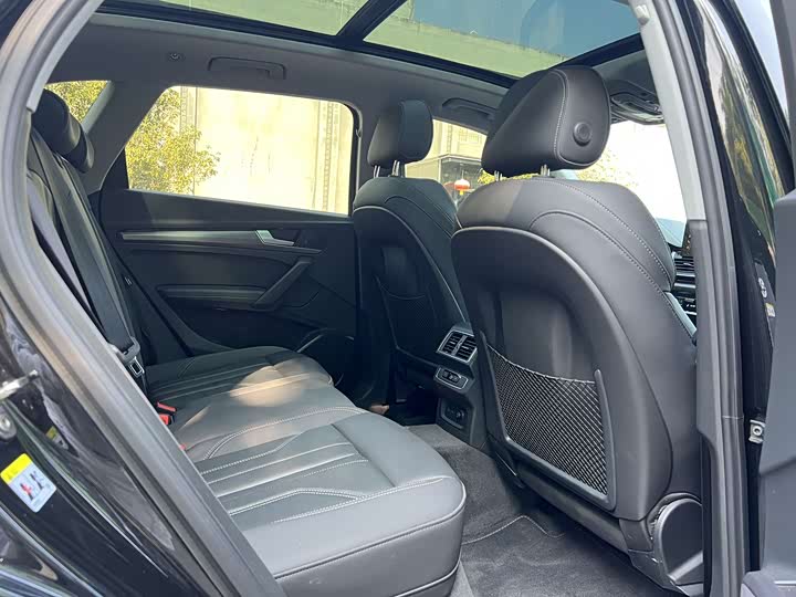 Фото 7 - Audi Q5L