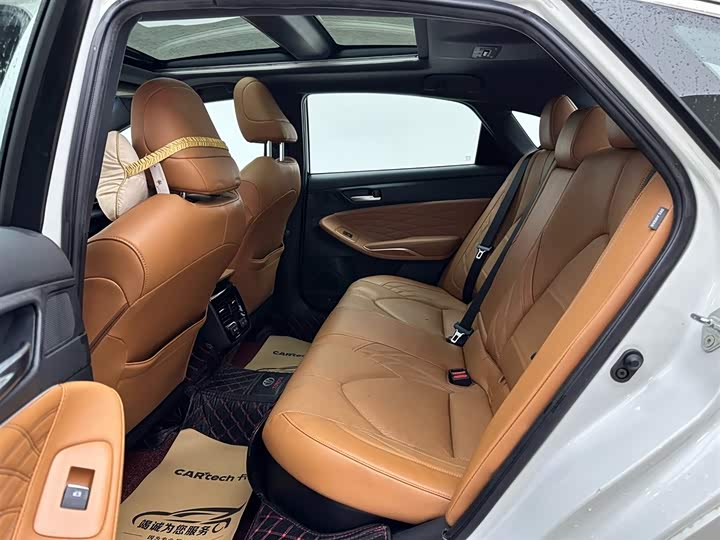 Фото 9 - Toyota Avalon