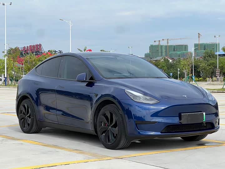 Фото 2 - Tesla Model Y