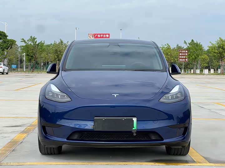 Фото 3 - Tesla Model Y